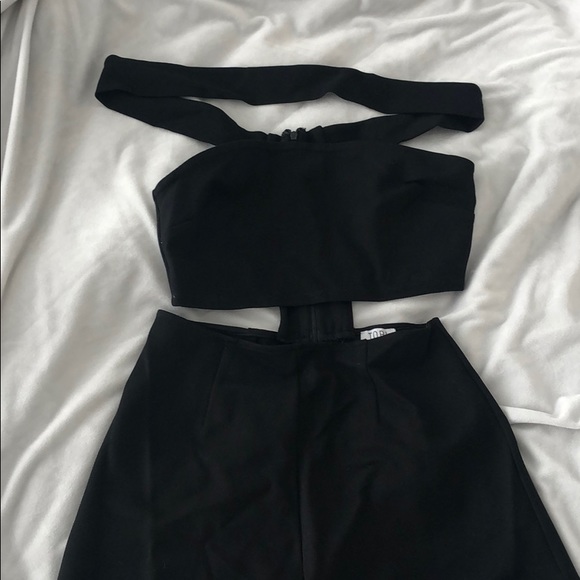 Never worn: Black cut-out romper size small - Picture 4 of 7